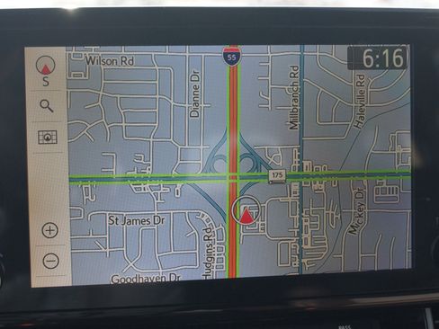 Used 2024 Toyota Sienna Platinum image 7