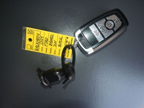 Used 2024 Ford Bronco Outer Banks AWD/4WD image 25