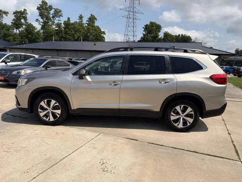 Used 2019 Subaru Ascent Premium AWD/4WD image 5