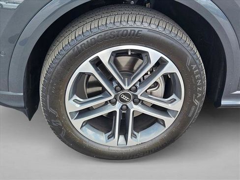 Certified 2025 Audi Q5 Premium w/ Convenience Package AWD/4WD image 24