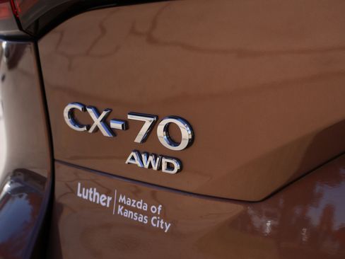 Certified 2025 MAZDA CX-70 3.3 Turbo w/ Premium Package image 18