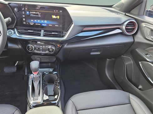 Used 2025 Chevrolet Trax RS w/ Driver Confidence Package image 8