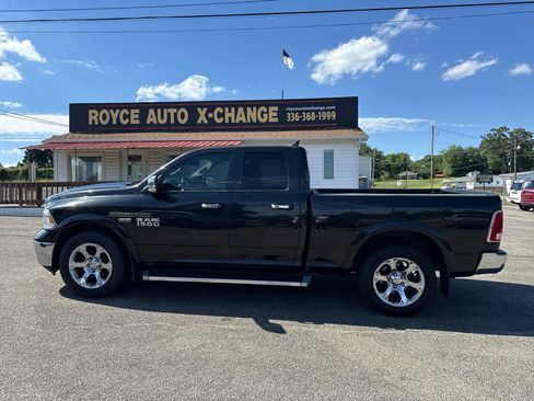 Used 2017 RAM 1500 Laramie RWD image 4