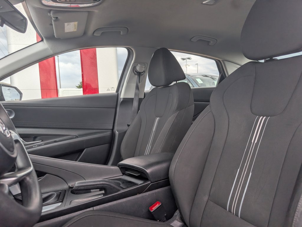 Used 2023 Hyundai Elantra SEL FWD image 7
