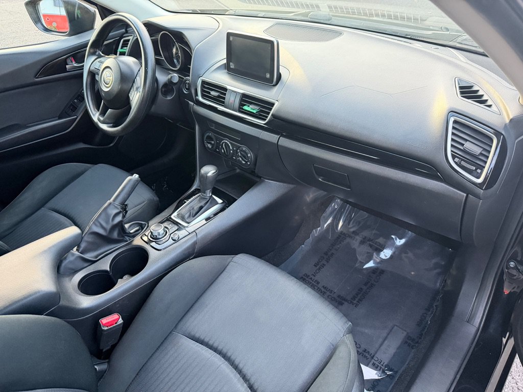 Used 2016 MAZDA MAZDA3 i Sport FWD image 11