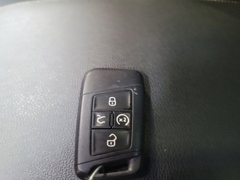 Used 2021 Volkswagen Atlas SE w/ Panoramic Sunroof Package AWD/4WD image 32
