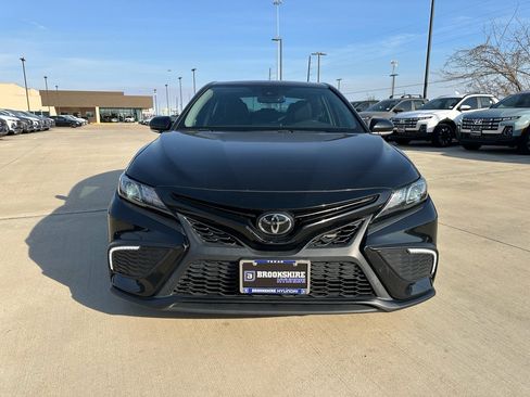 Used 2023 Toyota Camry SE w/ Convenience Package image 2