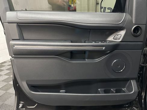 Used 2024 Ford Expedition XLT AWD/4WD image 16