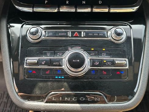 Used 2022 Lincoln Corsair Reserve w/ Elements Package image 32