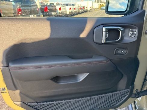 New 2025 Jeep Wrangler Unlimited Rubicon image 23