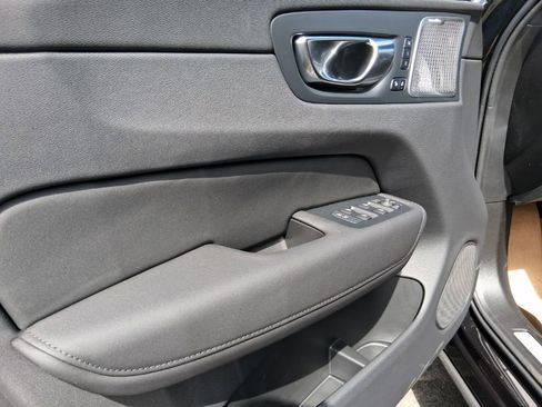 New 2026 Volvo XC60 T8 Ultra w/ Protection Package Premier AWD/4WD image 9