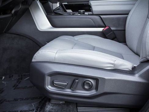 Used 2024 Toyota Tundra Limited image 11