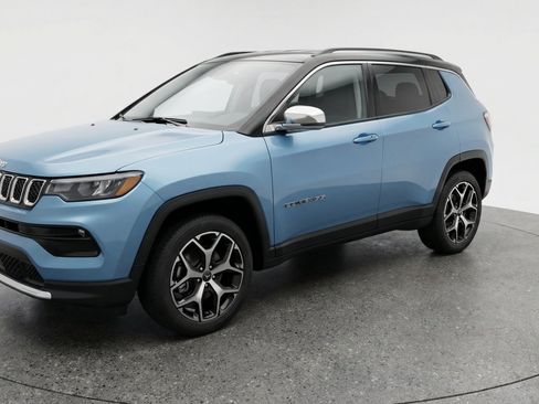 Used 2025 Jeep Compass Limited AWD/4WD image 3