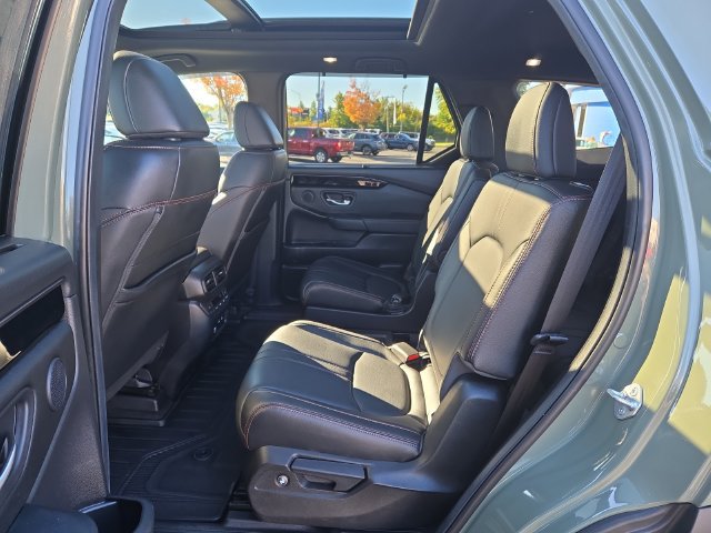 Used 2026 Honda Pilot TrailSport image 10