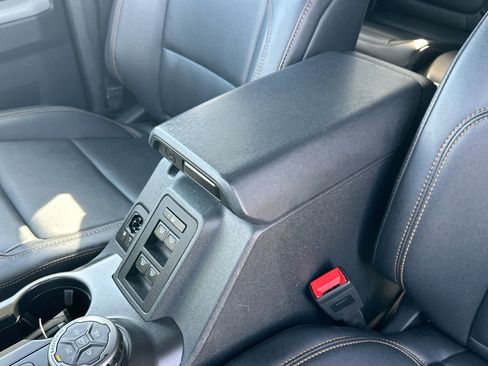 Used 2023 Ford Bronco Badlands image 21