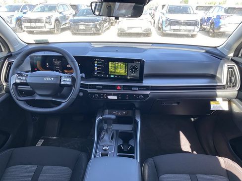 New 2026 Kia Sorento LX FWD image 23
