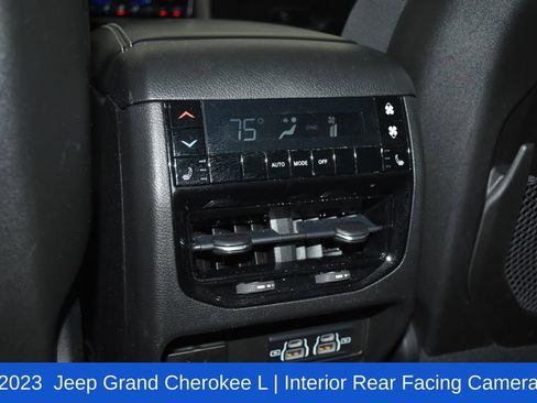 Used 2023 Jeep Grand Cherokee L Limited w/ Black Appearance Package AWD/4WD image 29