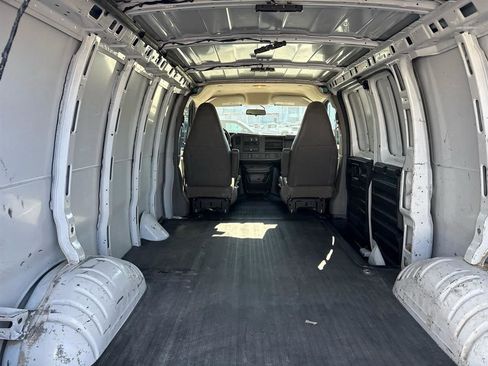 Used 2021 Chevrolet Express 2500 w/ Driver Convenience Package image 12