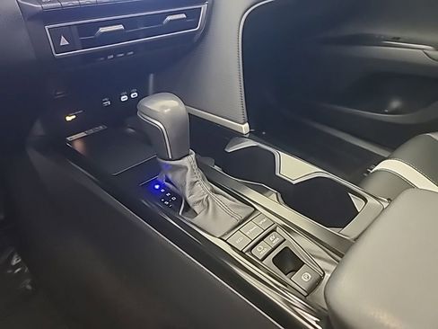 Used 2025 Toyota Camry SE w/ Multimedia Upgrade Package image 37