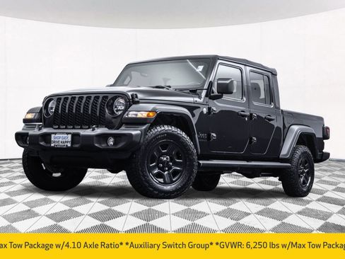 Used 2021 Jeep Gladiator Sport image 2