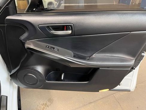 Used 2022 Lexus IS 350 F Sport image 11