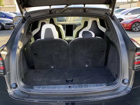 Used 2017 Tesla Model X 75D image 8