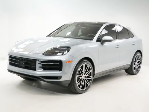 Used 2026 Porsche Cayenne S AWD/4WD image 1