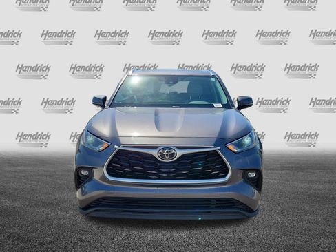Used 2021 Toyota Highlander XLE FWD image 9