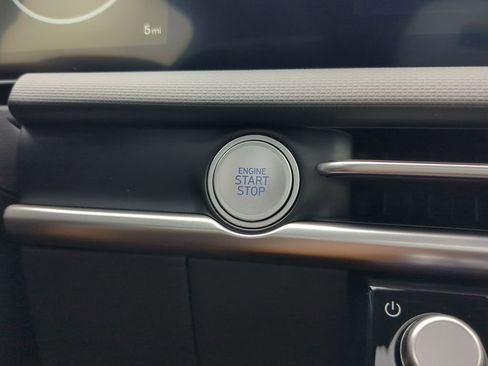 New 2025 Hyundai Santa Cruz SEL image 13