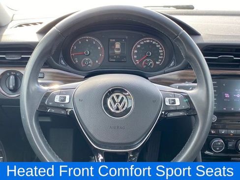 Used 2022 Volkswagen Passat 2.0T image 7