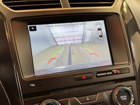 Used 2017 Ford Explorer XLT w/ Equipment Group 202A image 40