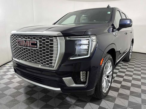 Used 2023 GMC Yukon Denali AWD/4WD image 3
