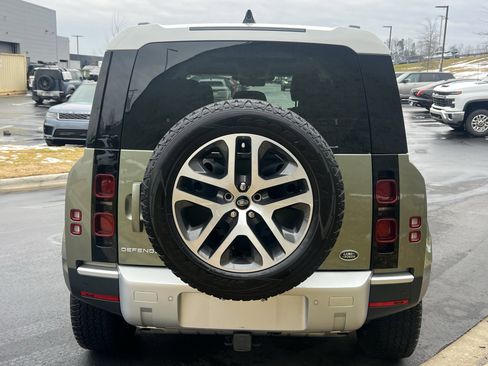 Used 2022 Land Rover Defender 110 S image 6