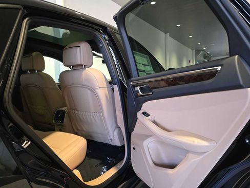 New 2026 Porsche Macan AWD/4WD image 16