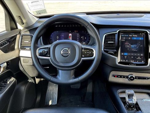 Used 2023 Volvo XC90 B6 Ultimate image 8