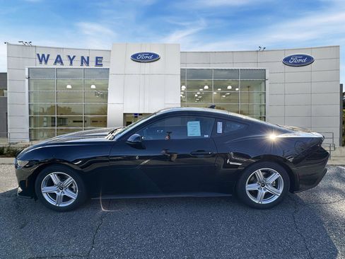 New 2026 Ford Mustang Coupe image 5