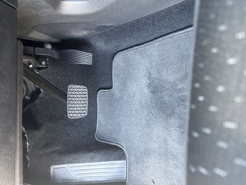 Used 2025 Chevrolet Equinox EV LT image 17