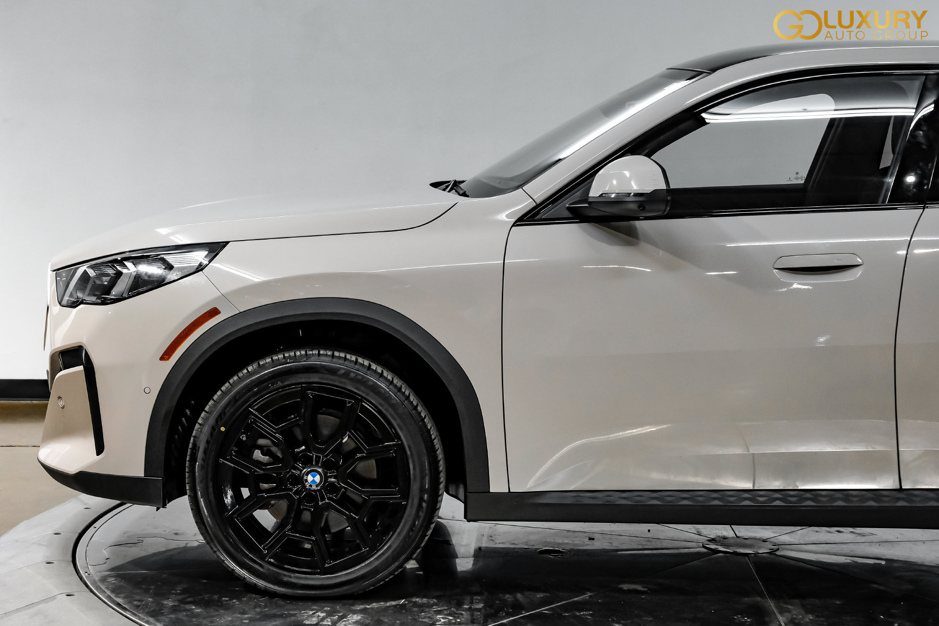 Used 2026 BMW X2 xDrive28i AWD/4WD image 14