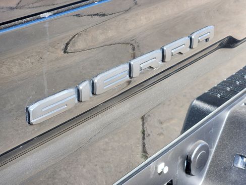 Used 2024 GMC Sierra 1500 AT4X image 29