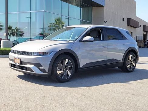 New 2026 Hyundai Ioniq 5 SE RWD image 2
