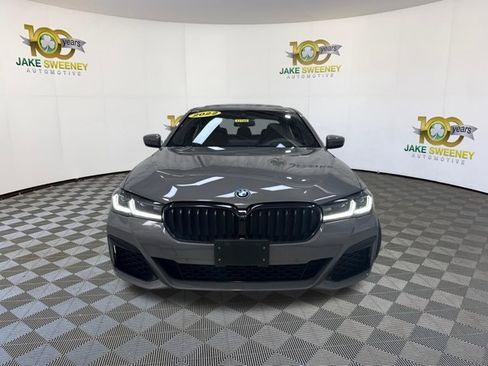 Used 2022 BMW 530e xDrive w/ Premium Package AWD/4WD image 3