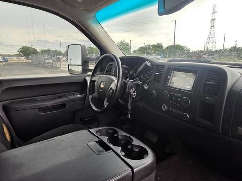 Used 2014 Chevrolet Silverado 2500 LT w/ Interior Plus Package image 26