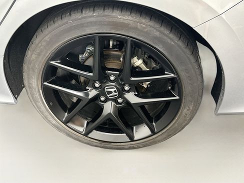 Used 2025 Honda Civic Sport image 11