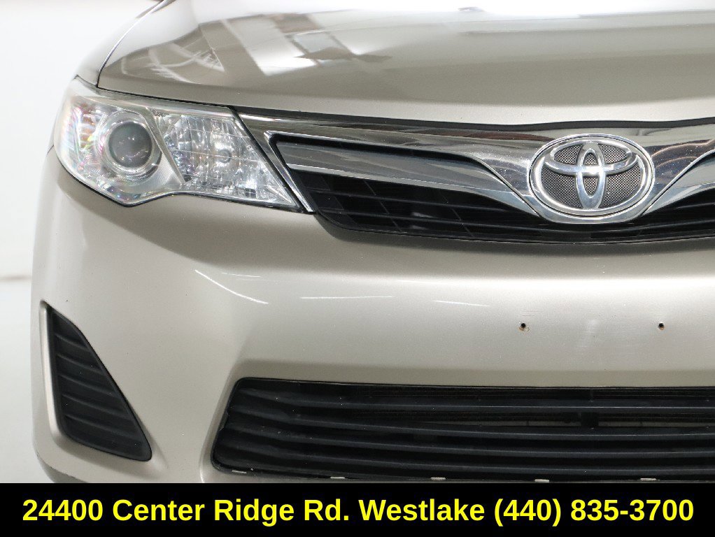 Used 2014 Toyota Camry LE FWD image 7