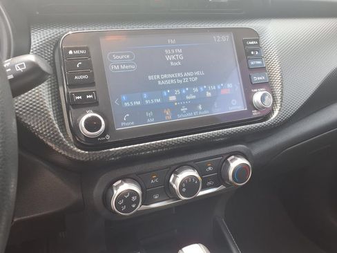 Used 2023 Nissan Kicks SV FWD image 11