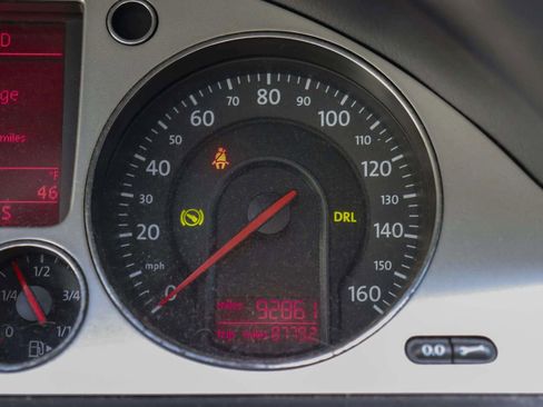 Used 2009 Volkswagen Passat Komfort image 24