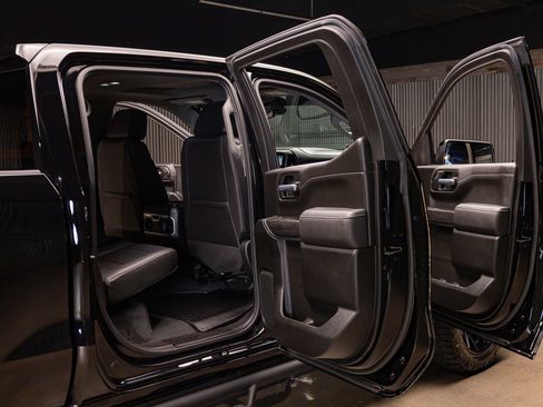 Used 2021 Chevrolet Silverado 1500 LTZ w/ LTZ Premium Package image 29