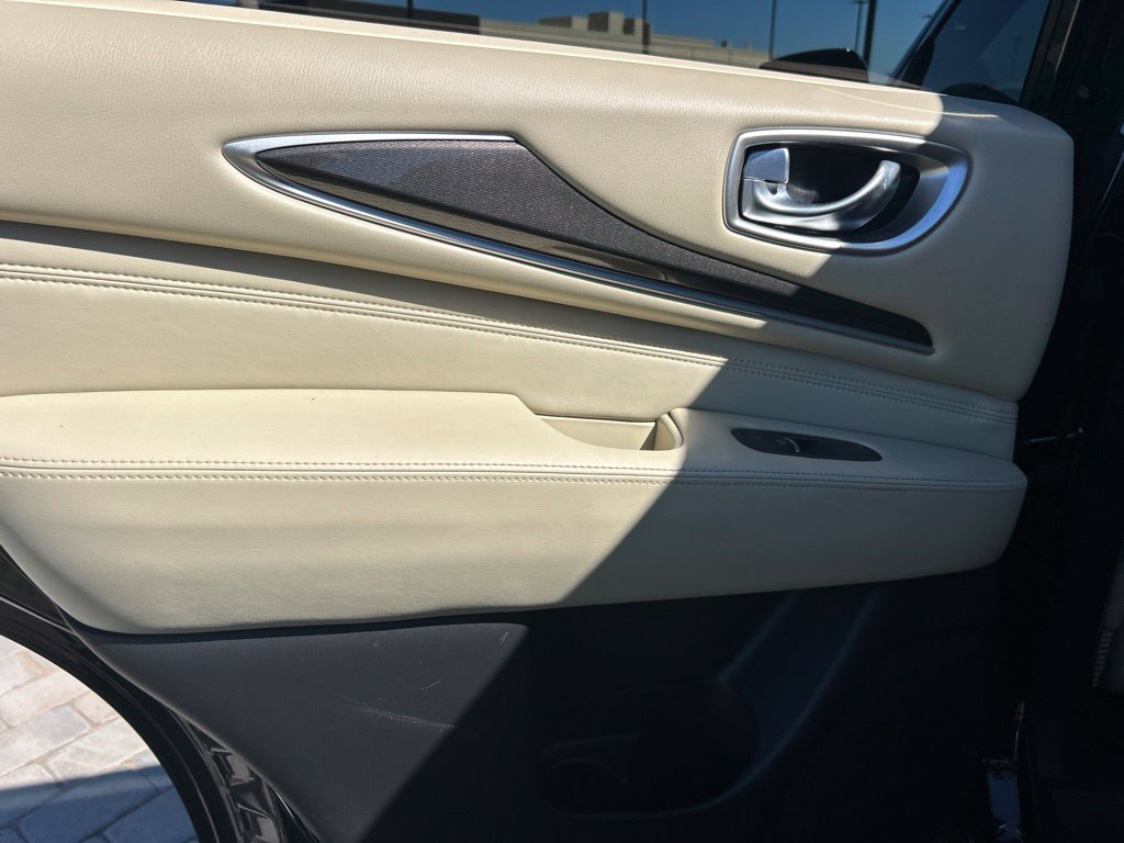 Used 2019 INFINITI QX60 Luxe w/ Essential Package FWD image 19