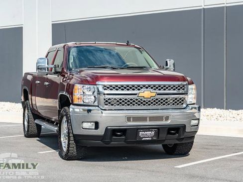 Used 2014 Chevrolet Silverado 2500 LTZ w/ LTZ Plus Package image 15