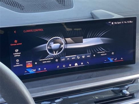 Certified 2025 BMW X7 xDrive40i w/ Premium Package image 32